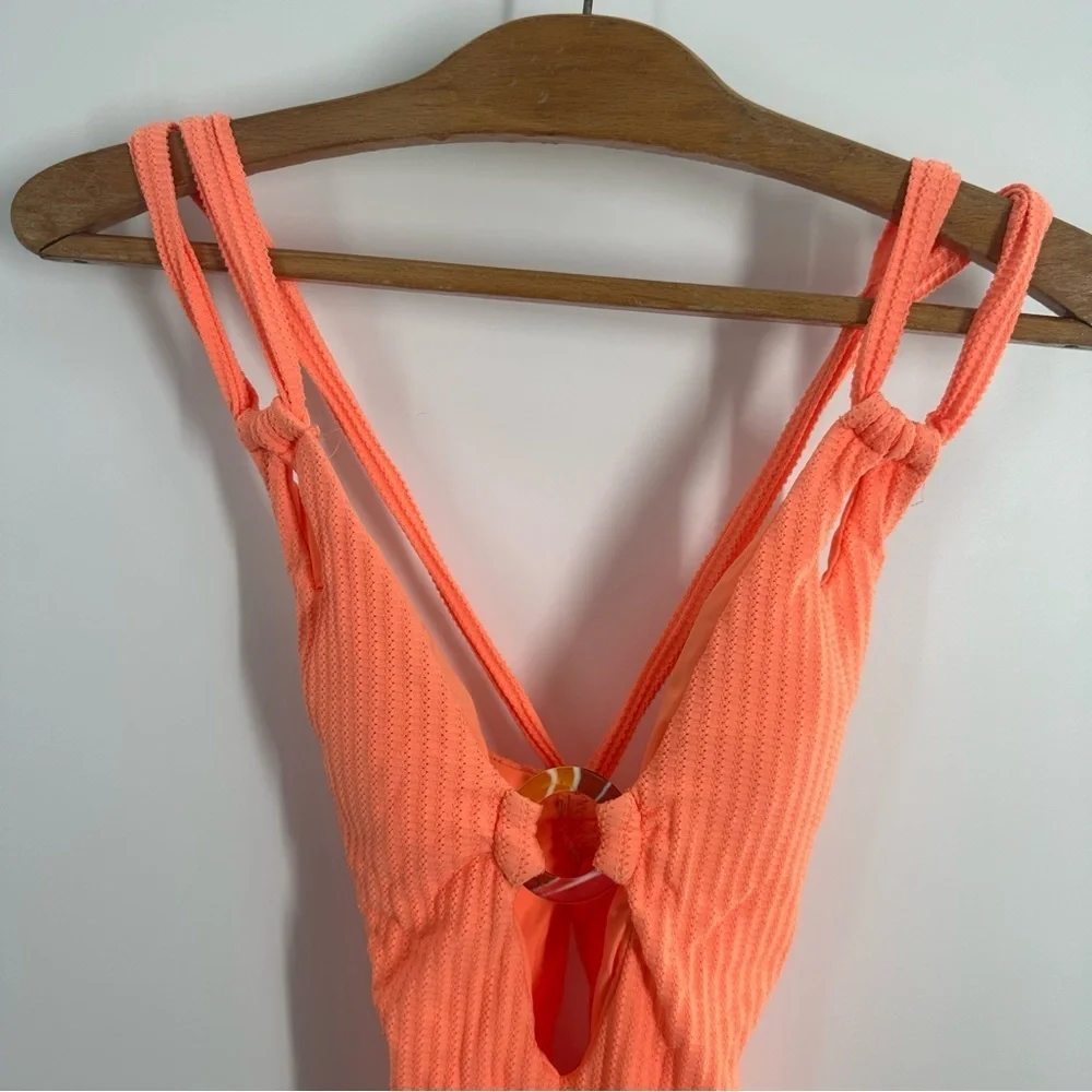 NWOT Becca Line in The Sand Lainey Textured Rib Plunge One-Piece Nectar